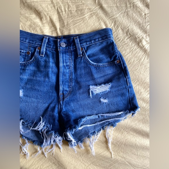 levi’s jean shorts - Picture 8 of 8